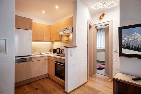 Landhaus_Alpina_Blaiken_57_Scheffau_01_2026_Appartement_Poelven_Wohnraum_Kueche